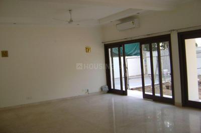 Hall Image of 8000 Sq.ft 7 BHK Independent House for sale in Maharani Bagh New Delhi for Rs. 850000000