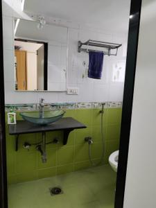 Bathroom Image of 1200 Sq.ft 3 BHK Apartment / Flat for sale in Juhu Mumbai for Rs. 80000000
