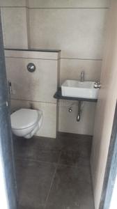 Bathroom Image of 1100 Sq.ft 2 BHK Apartment / Flat for rent in Warje Pune for Rs. 30000