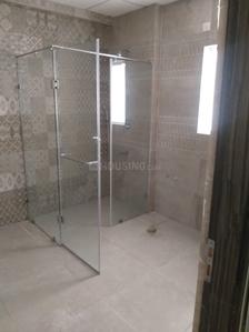 Bathroom Image of 3302 Sq.ft 3 BHK Apartment / Flat for rent in Parx Laureate, Sector 108 Noida for Rs. 90000