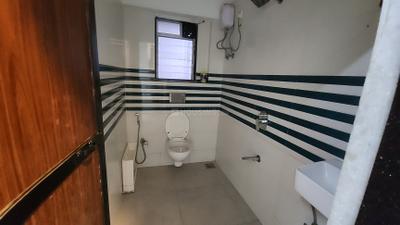 Image of 1000 Sq.ft 2 BHK Apartment / Flat for rent in ALF Fortune Vue 1, Byculla, Mumbai for Rs. 85000