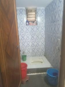 Bathroom Image of 450 Sq.ft 1 BHK Independent House for rent in Dhanori Pune for Rs. 10000