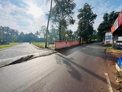 Image of 2610 Sq.ft Residential Plot / Land for sale in Aluva, Kochi for Rs. 4500000