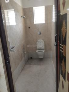 Bathroom Image of 10000 Sq.ft 12 BHK Independent House for sale in Madurdaha Apartment, Kalikapur, EM Bypass Kolkata for Rs. 50000000