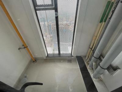 Balcony Image of 2400 Sq.ft 5 BHK Apartment / Flat for sale in Lodha Adrina, Lower Parel Mumbai for Rs. 130000000