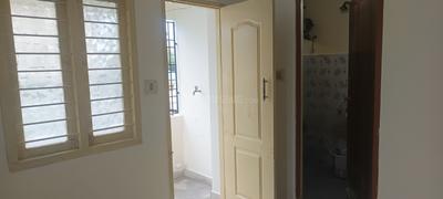 Bedroom Image of 796 Sq.ft 2 BHK Apartment / Flat for sale in Kovilambakkam Chennai for Rs. 4600000