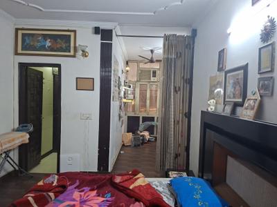 Bedroom Image of 1800 Sq.ft 3 BHK Builder Floor for sale in Rajouri Garden New Delhi for Rs. 25000000