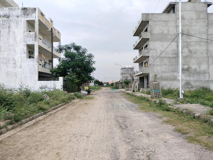 Sector 76 Main Image 1