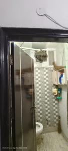 Bathroom Image of 2583 Sq.ft 2 BHK Apartment / Flat for rent in Pitampura New Delhi for Rs. 17500