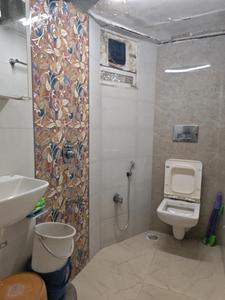 Common Bathroom Two Image of 635 Sq.ft 2 BHK Apartment / Flat for sale in Dahisar East Mumbai for Rs. 13200000