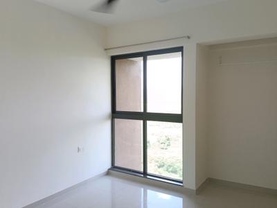 Bedroom Image of 1000 Sq.ft 2.5 BHK Apartment / Flat for rent in Lodha Splendora, Kasarvadavali Thane for Rs. 33000