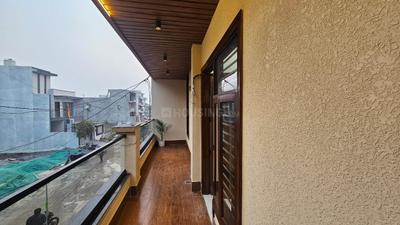 Balcony Image of 1830 Sq.ft 3 BHK Builder Floor for sale in Agarwal Aditya World City, Wave City Ghaziabad for Rs. 9250000