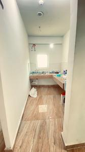 Bathroom Image of 850 Sq.ft 3 BHK Apartment / Flat for rent in Migsun Vilaasa, Eta II Greater Noida for Rs. 22000