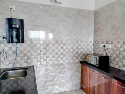 Kitchen Image of 1250 Sq.ft 2 BHK Apartment / Flat for rent in K Raheja Woods, Kalyani Nagar Pune for Rs. 38000