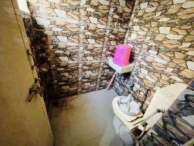 Bathroom Image of 1620 Sq.ft 4 BHK Independent House for rent in Motera Ahmedabad for Rs. 30000