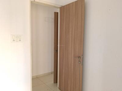 Bedroom Image of 750 Sq.ft 2 BHK Apartment / Flat for rent in Godrej Emerald, Thane West Thane for Rs. 24000