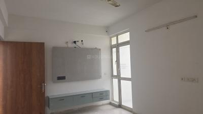 Living Room Image of 800 Sq.ft 2 BHK Apartment / Flat for rent in UCHDPL Wave Executive Floors G, Wave City Ghaziabad for Rs. 19000