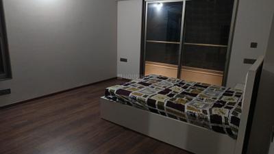 Bedroom Image of 2500 Sq.ft 4 BHK Apartment / Flat for rent in Deccan Gymkhana Pune for Rs. 150000