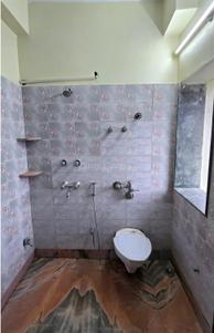 Bathroom Image of 1750 Sq.ft 3 BHK Apartment / Flat for sale in Park Street Area Kolkata for Rs. 19500000