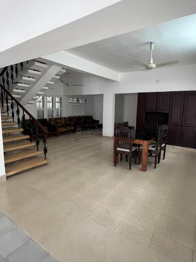 Imdipendant house Hall 1