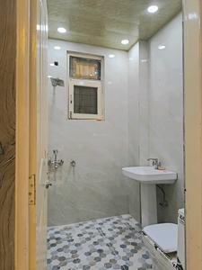 Common Bathroom Image of 1350 Sq.ft 3 BHK Builder Floor for sale in Indirapuram Ghaziabad for Rs. 10500000