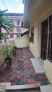 Balcony Image of 1000 Sq.ft 2 BHK Builder Floor for rent in M.G. Road Kochi for Rs. 20000