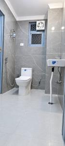 Bathroom Image of 900 Sq.ft 3 BHK Builder Floor for sale in Mahavir Enclave New Delhi for Rs. 7500000