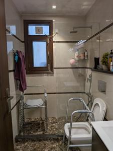 Bathroom Image of 2200 Sq.ft 3 BHK Builder Floor for sale in Greenwood City Floors, Sector 45 Gurgaon for Rs. 36000000