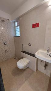 Bathroom Image of 990 Sq.ft 2 BHK Apartment / Flat for sale in Kondhwa Pune for Rs. 6000000