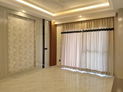 Living Room Image of 2700 Sq.ft 4 BHK Builder Floor for sale in Ansal Versalia, Sector 67 Gurgaon for Rs. 29000000