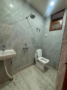 Bathroom Image of 450 Sq.ft 1 BHK Builder Floor for rent in Vaishali Ghaziabad for Rs. 17000