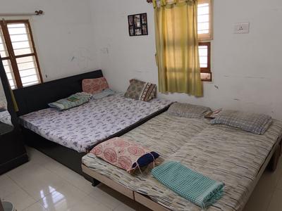 Bedroom Image of 2115 Sq.ft 4 BHK Independent House for sale in Motera Ahmedabad for Rs. 27500000