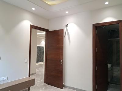 Bedroom Image of 1800 Sq.ft 3 BHK Builder Floor for sale in Paschim Vihar New Delhi for Rs. 35000000
