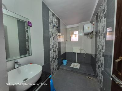 Bathroom Image of 1650 Sq.ft 3 BHK Apartment / Flat for rent in Morabadi Ranchi for Rs. 25000