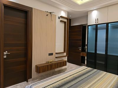 Bedroom Image of 2700 Sq.ft 5 BHK Builder Floor for sale in Indirapuram Ghaziabad for Rs. 35000000