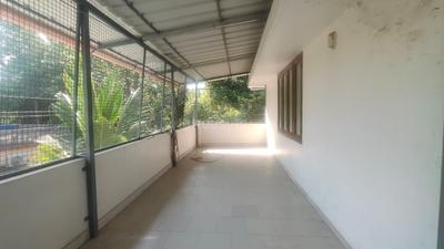 Balcony Image of 4000 Sq.ft 4 BHK Independent House for sale in Vennala Kochi for Rs. 37500000