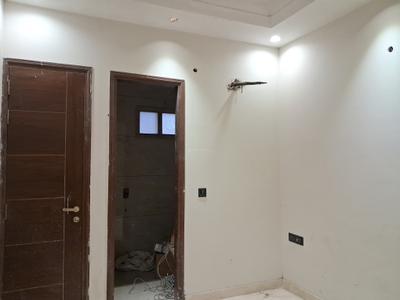 Bedroom Image of 900 Sq.ft 3 BHK Builder Floor for sale in Paschim Vihar New Delhi for Rs. 18000000