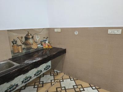 Kitchen Image of 1000 Sq.ft 3 BHK Duplex for rent in Civil Lines Barabanki for Rs. 10000