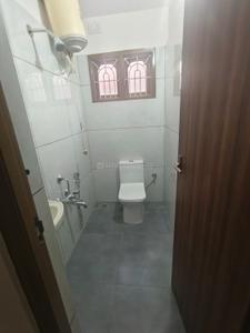 Bathroom Image of 1250 Sq.ft 2 BHK Apartment / Flat for rent in Koramangala Bengaluru for Rs. 34000