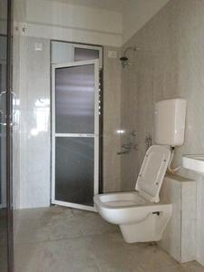 Common Bathroom Image of 450 Sq.ft 1 BHK Apartment / Flat for rent in Puraniks Tokyo Bay, Kasarvadavali Thane for Rs. 20000