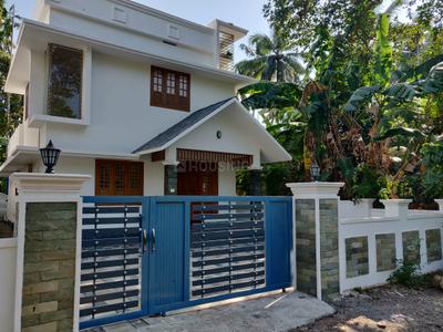 Image of 1200 Sq.ft 2 BHK Independent House for sale in Thiroor, Thrissur for Rs. 3700000