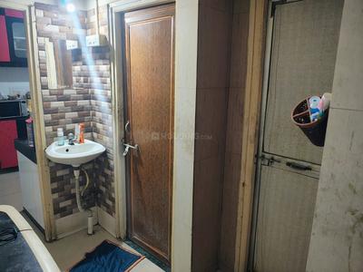 Bathroom Image of 500 Sq.ft 1 BHK Apartment / Flat for rent in Yerawada Pune for Rs. 12900