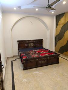 Bedroom Image of 2000 Sq.ft 3 BHK Builder Floor for rent in Kirti Nagar New Delhi for Rs. 50000