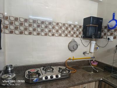 Kitchen Image of 900 Sq.ft 2 BHK Apartment / Flat for rent in Gayatri Maitri Lake View, Zundal Ahmedabad for Rs. 25000