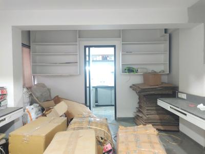 Living Room Image of 850 Sq.ft 2 BHK Apartment / Flat for sale in Mistry Complex, Andheri East Mumbai for Rs. 22500000
