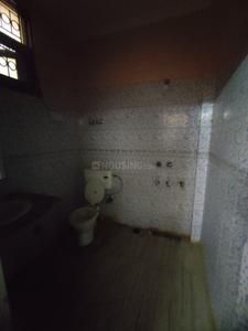 Bathroom Image of 1600 Sq.ft 2 BHK Builder Floor for rent in Sector 47 Noida for Rs. 30000