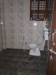 Bathroom Image of 2152 Sq.ft 2 BHK Builder Floor for rent in Gomti Nagar Lucknow for Rs. 22000