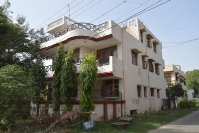1 BHK Independent House