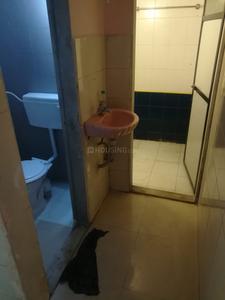 Bathroom Image of 618 Sq.ft 1.5 BHK Apartment / Flat for rent in Thane West Thane for Rs. 24000