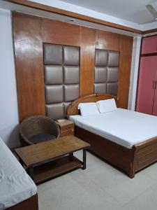 Bedroom Image of 450 Sq.ft 1 BHK Builder Floor for rent in DDA Flats Sarita Vihar, Sarita Vihar New Delhi for Rs. 21000